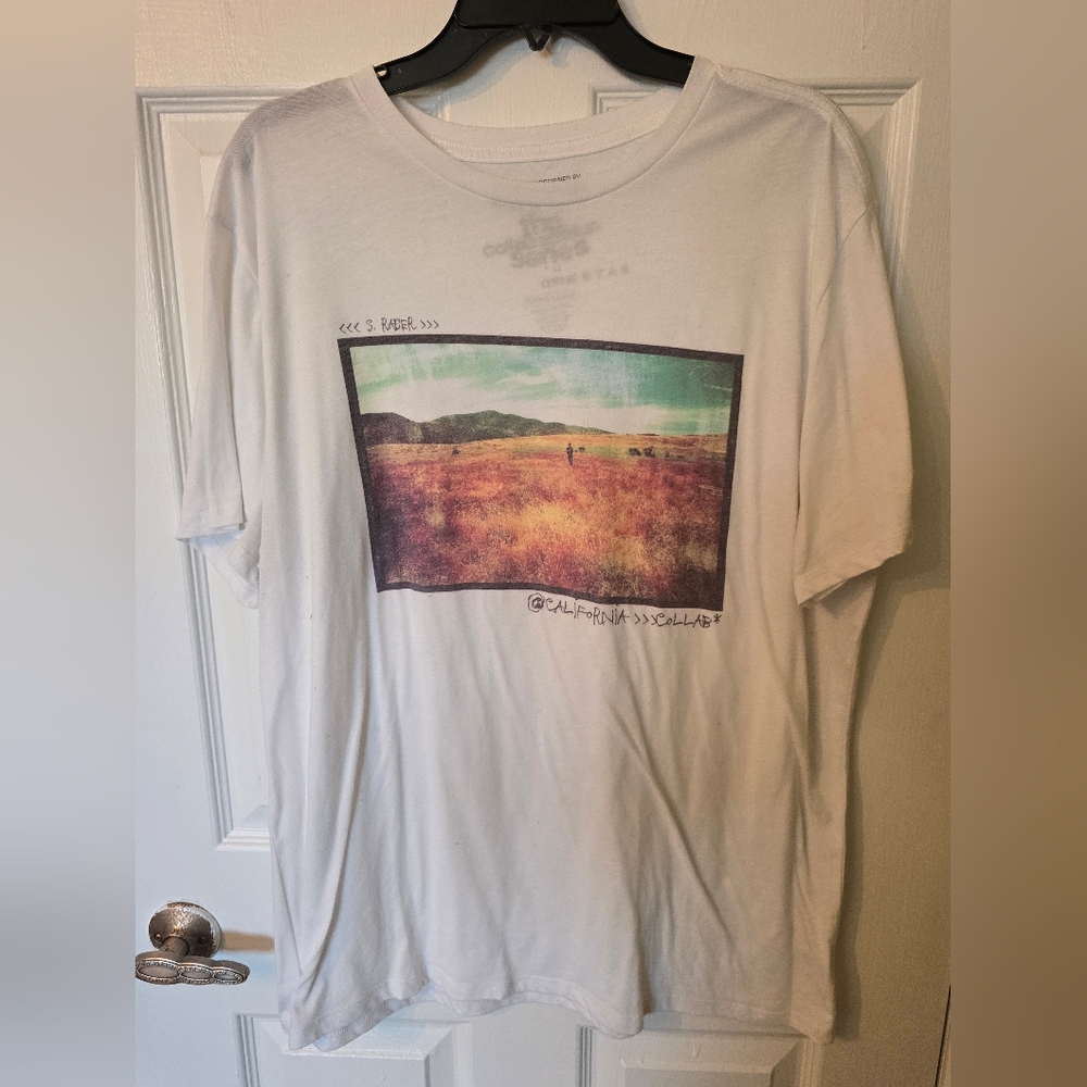 on the byas White Graphic Tee with Landscape Print Size Xl
